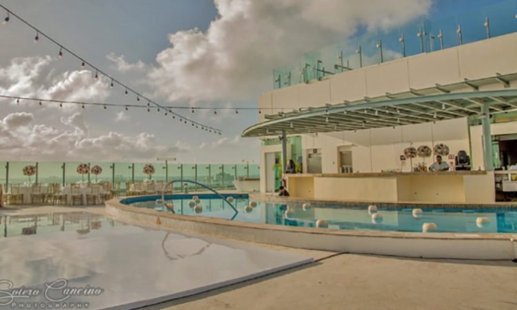 Beach-Palace-Sky-Terrace-Reception-with-Dance-Floor