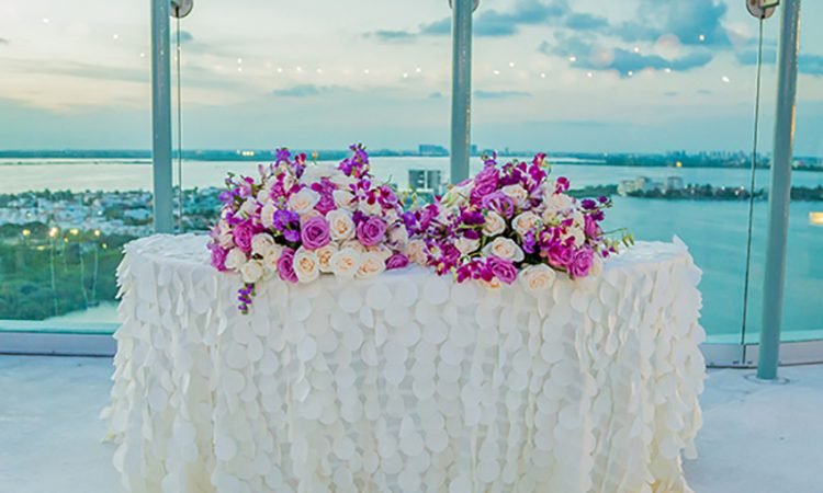 Cancun -Beach-Palace-Purple-Wedding Reception-Sweetheart-Table-_By-Weddings-Romantique