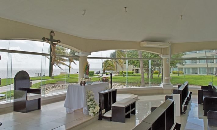 Stylish Palace Resorts Weddings_Inside View Moon Palace Catholic Gazebo