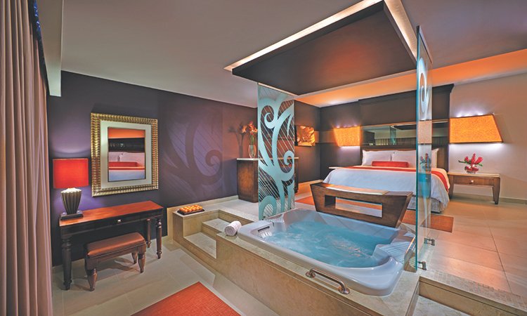 Hard Rock Hotel Punta Cana Weddings_Caribbean Diamond King guest room