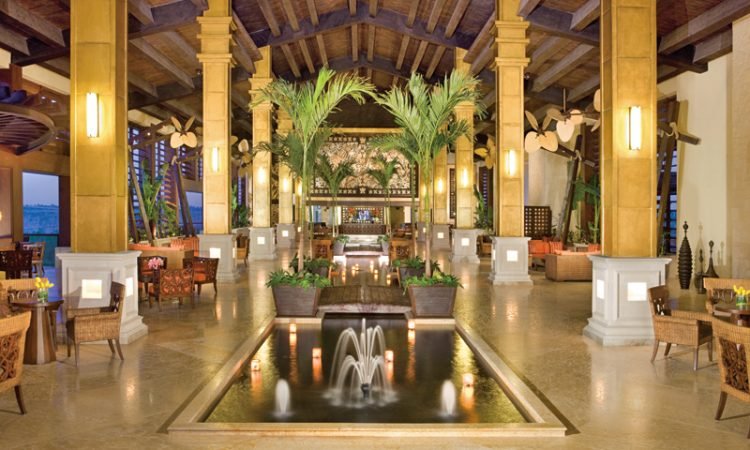 Dreams Riviera Cancun Weddings_Resort Lobby entrance