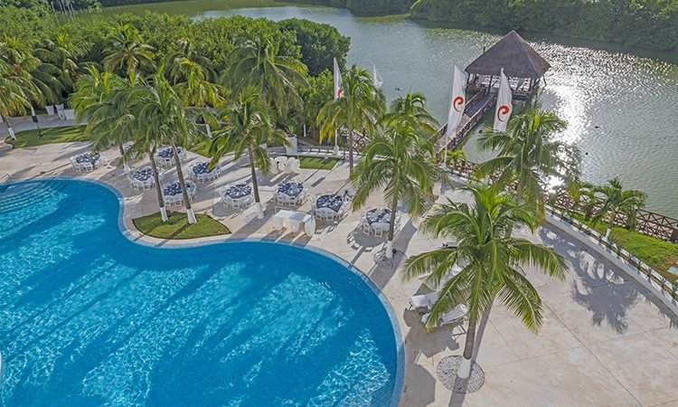 Le Blanc Cancun Weddings_ Luna Lagoon Reception location